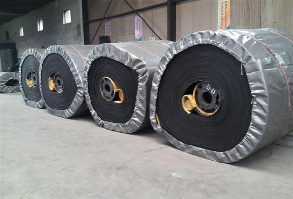 輸送帶運(yùn)用過(guò)程中常見(jiàn)的破損問(wèn)題